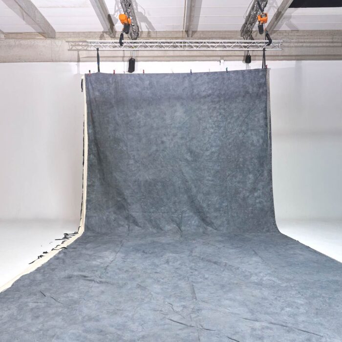 #3252 Large grey fabric 6.00 x 10.00m